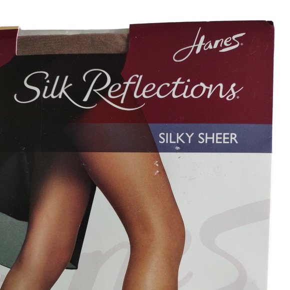 Hanes Silk Reflections SILKY SHEER Control Top Reinforced Toe Pantyhose Sz CD - Picture 6 of 7